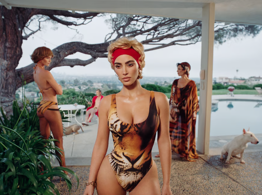 Skims lança collab de moda praia com Roberto Cavalli