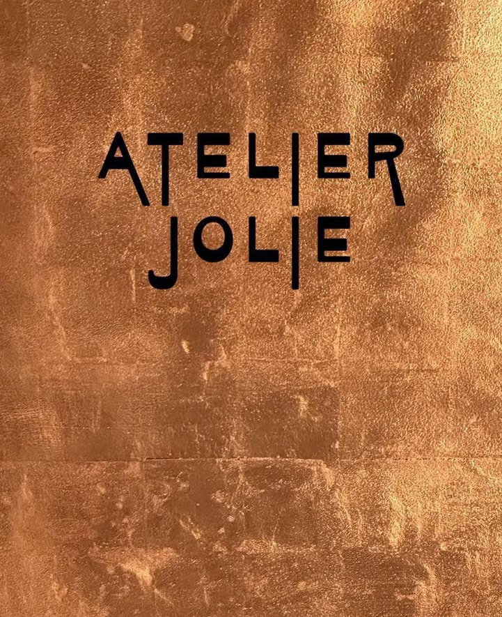 Angelina Jolie abrirá seu negócio de moda no antigo estúdio Basquiat em Nova York