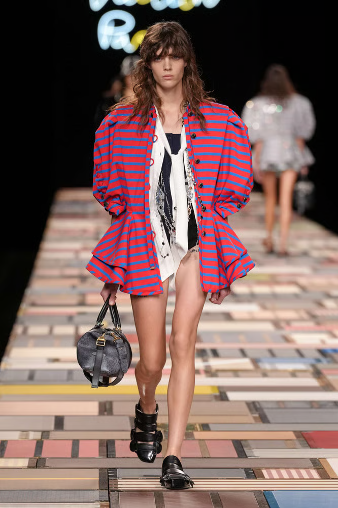 Louis Vuitton: moda tecno-medieval