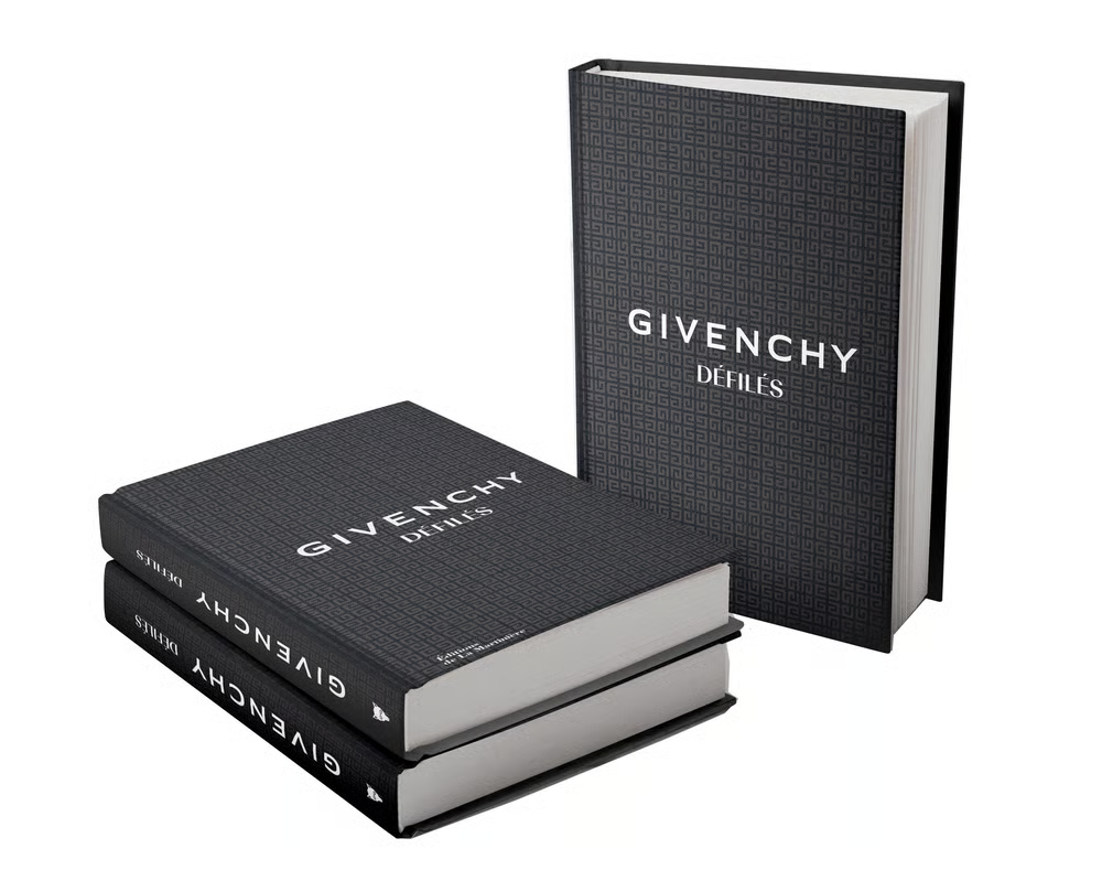 Givenchy celebra 70 anos de coleções de moda com novo livro